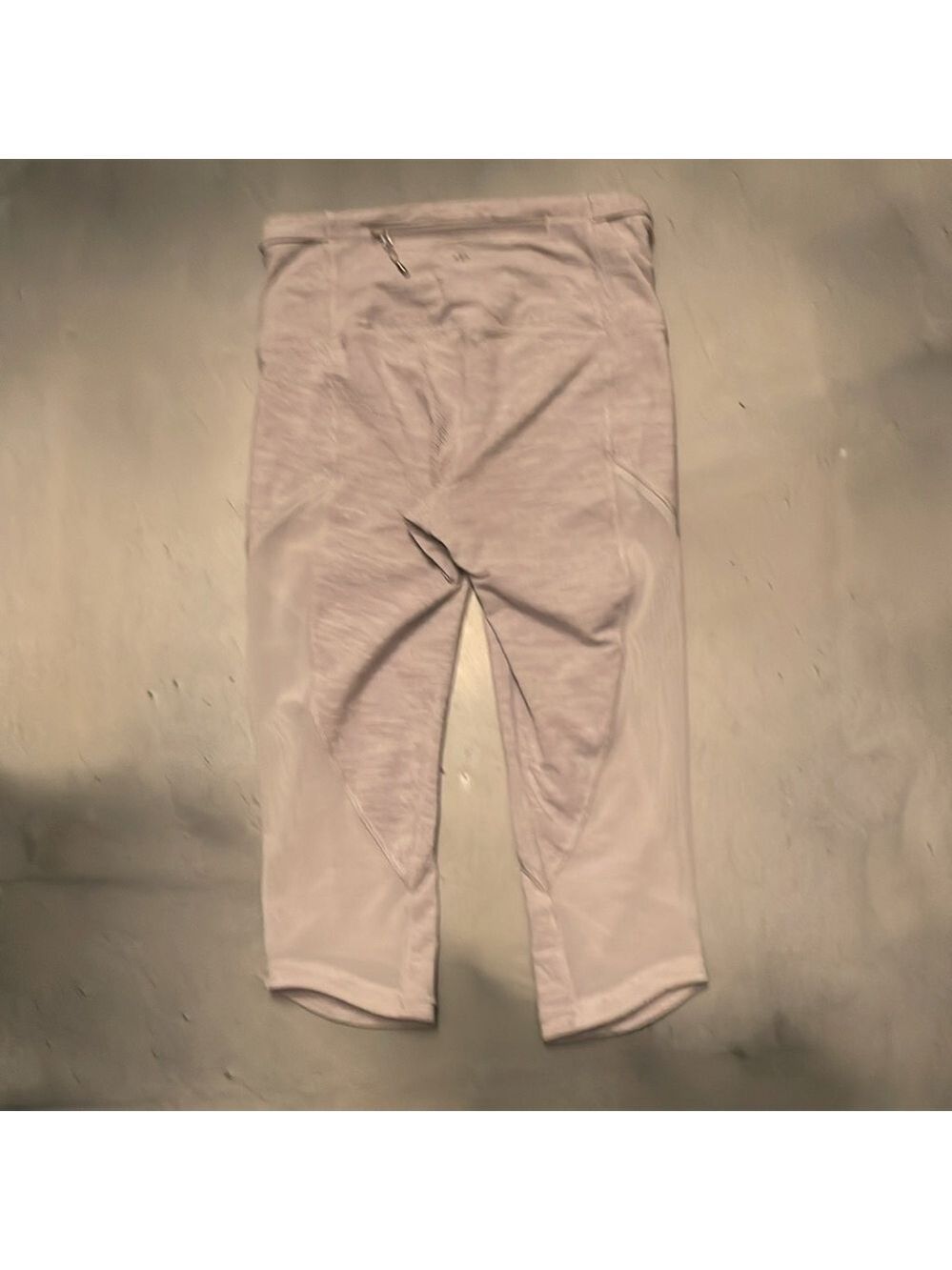 Lululemon Athletica running crops Sz 4 Mesh Sides Gray and white stripes - Picture 3 of 6